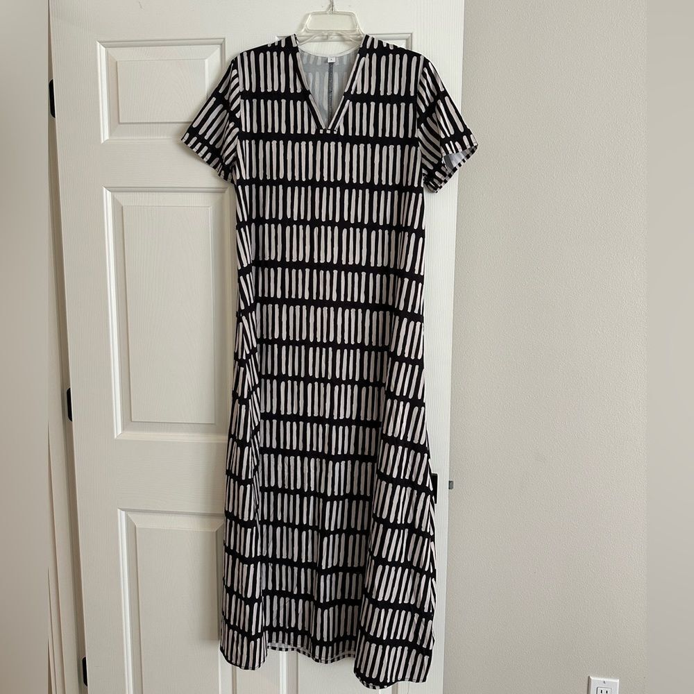 Black and White Print Maxi Dress